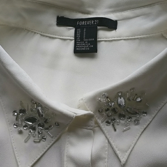 Host Pick ✨ Forever 21 beaded collar sleeveless blouse - Picture 3 of 6